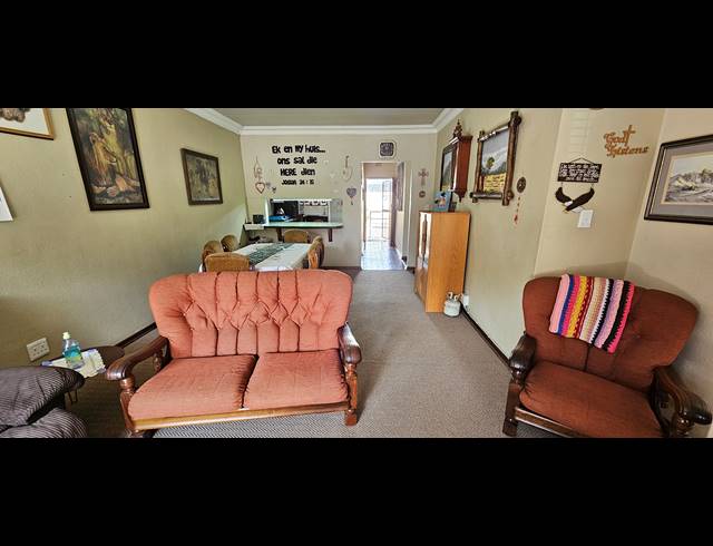 2 BEDROOM TOWNHOUSE FOR SALE IN SOUTH CREST